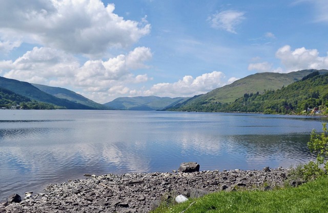 A detached cottage, situated on the west hillside overlooking Loch Lubnaig.