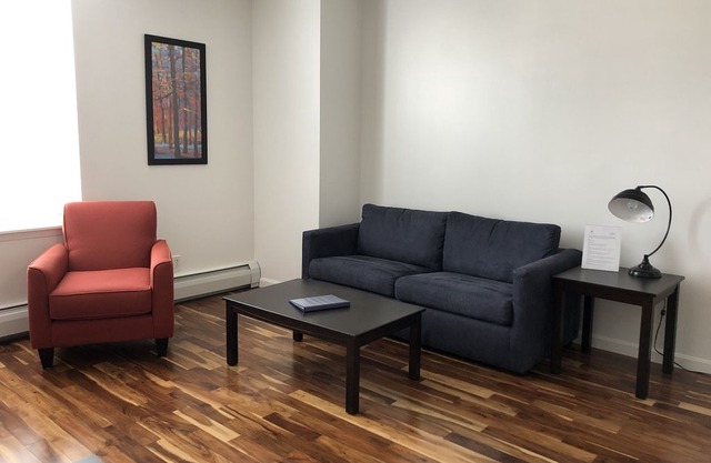 A New Haven "Best of" 1BR on Yale Old Campus