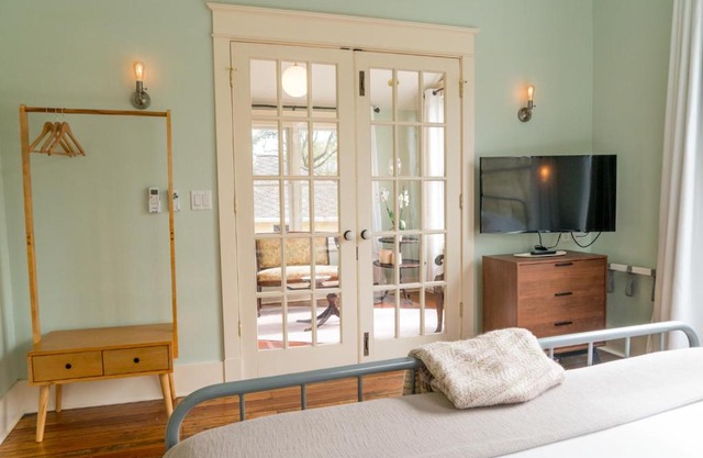 Abita Springs Hotel 