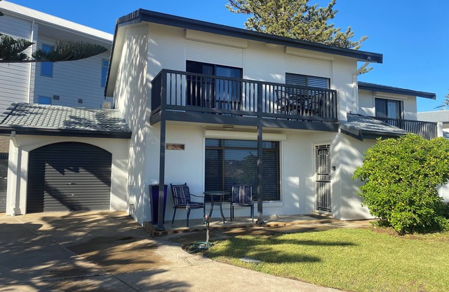 Beachfront Moana Beach 