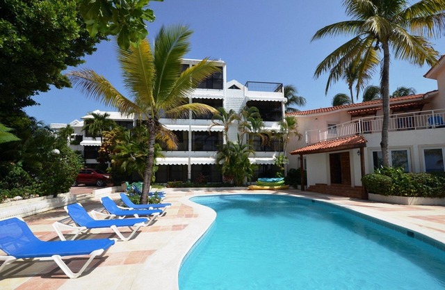 Resort Everything Cable 