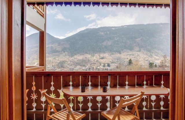 Les Aiguilles Du Midi 