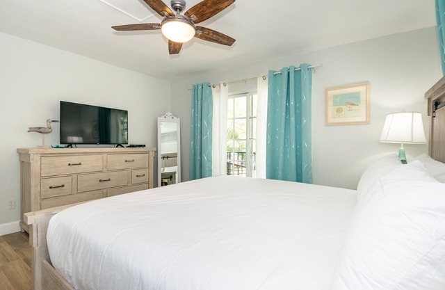 Alamanda Villas 7 Beach Side Condo With Heated Pool