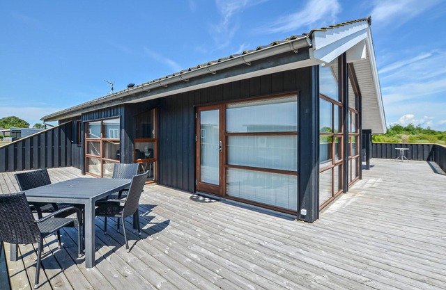 Amazing home in Sydals with WiFi