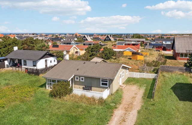 Amazing home in Thisted with kitchen
