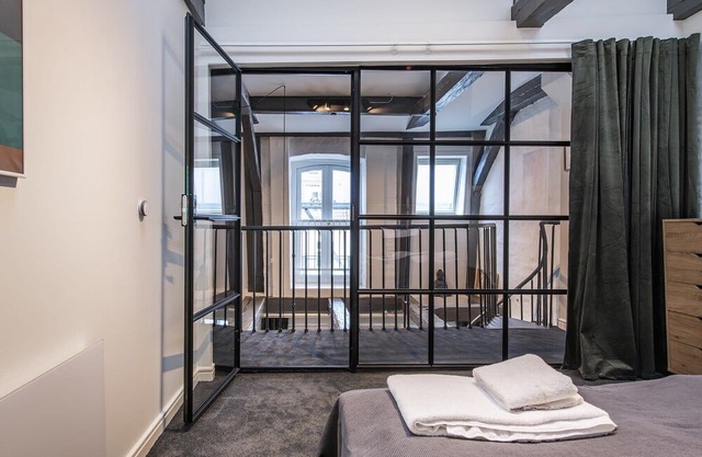 Amazing NEW Penthouse next to the Royal Palace!