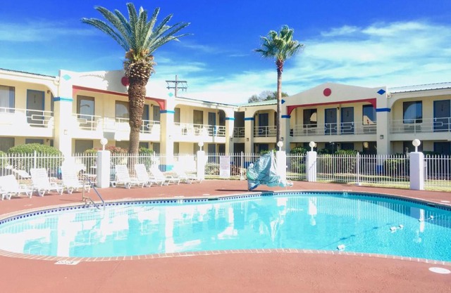 Americas Value Inn Beaumont 