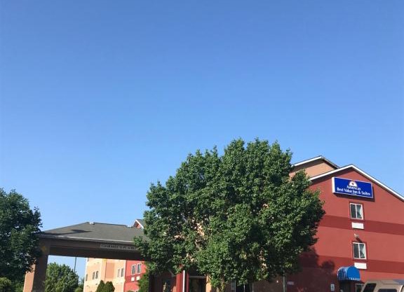 Americas Value Inn Saint Charles 