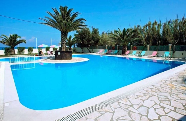 Village Maisonette Roda 