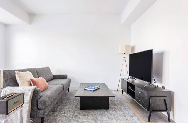 Ample Central Square 1BR w/Gym, Doorman, Roof Deck