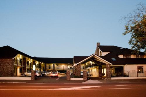 Motor Lodge 