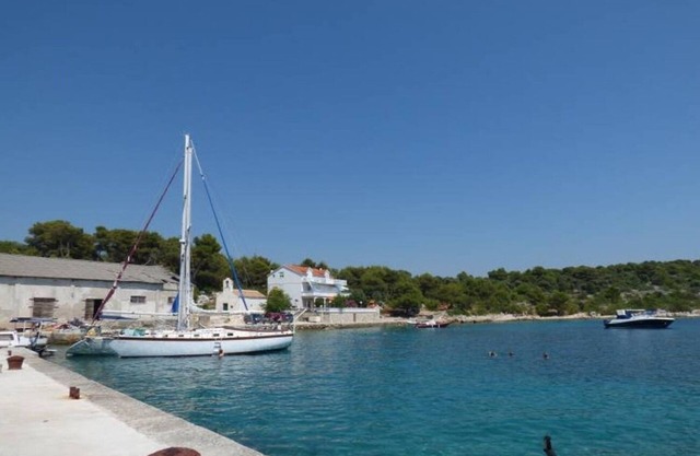 Ferienwohnungen Dragan Close The Sea Island Murter 