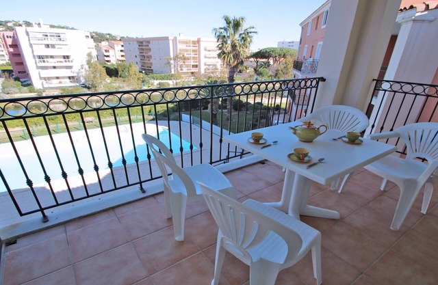 Apartment for 4/5 people - Swimming pool residence - A/C - WiFi - Near beach and city center -.