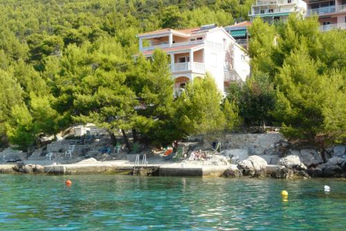 Karbuni Sea Terrace Air Conditioning 