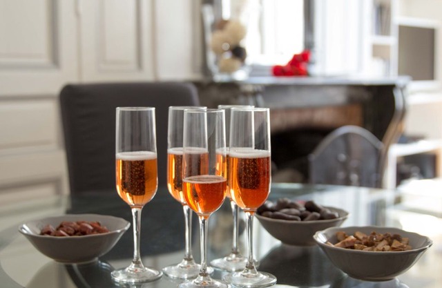 Apartment in Tours, Centre-Val De Loire