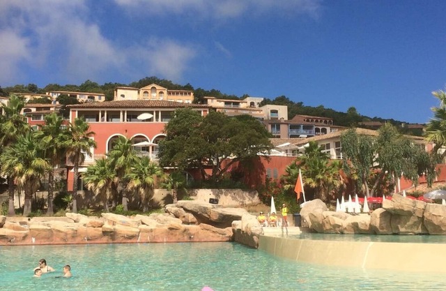 Apartment "les Restanques de Saint-Tropez" sleeps 5, balcony, view of Saint-Trop