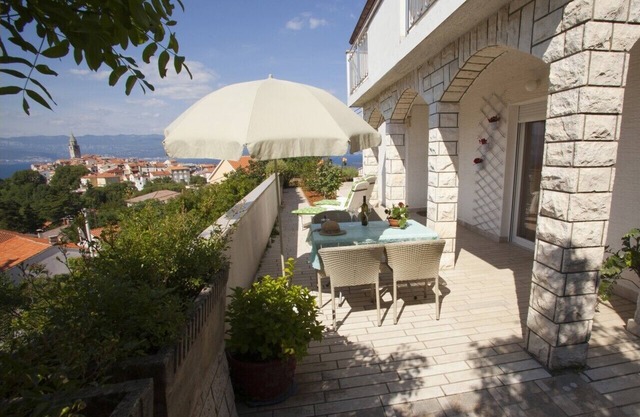 Apartment Luka A2(4) - Vrbnik, Island Krk, Croatia