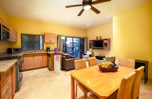 Side At Casa De Suenos 