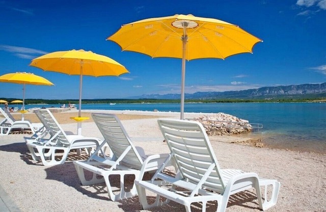 Albina Croatia 