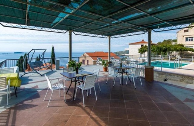 apartments klis -two-bedroom apartment with terrace