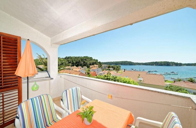 Apartments Marica Pers 