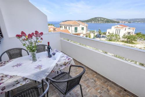 Apartments Mirta 