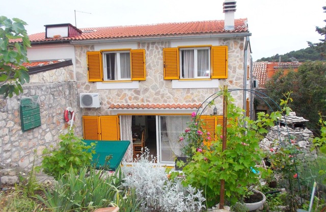 Apartments Vesna, (12763), Murter, hr