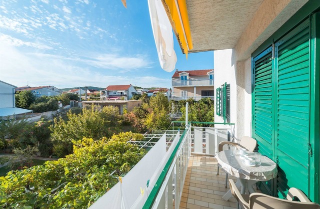 Apartments Zanze (39311-A8) - Vodice