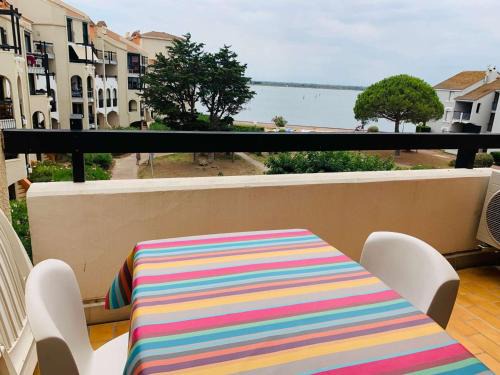 Appartement 2 Pièces avec Terrasse, Accès Piscine et Activités Sportives - 4 Couchages, Clim en Option - FR-1-195-89