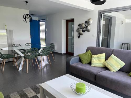 Appartement 3 étoiles à Royan, 2 pas de la plage, terrasse, parking, WiFi ! - FR-1-539-5