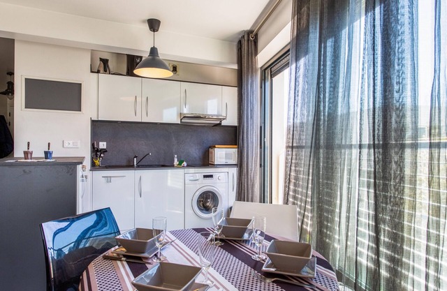 Terrace The Beaches Rochelle Welkeys 