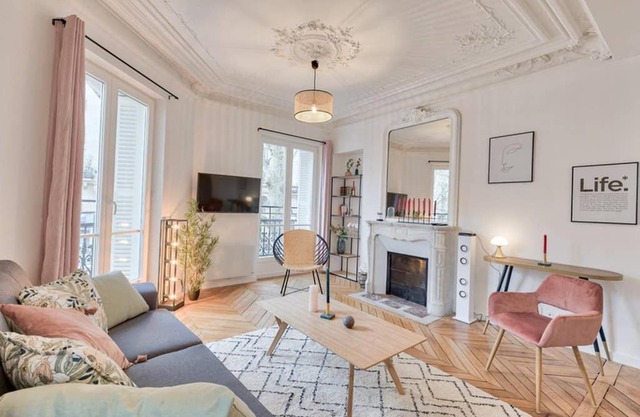 Appartement Haussmannien proche Sacré Coeur 6P