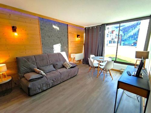 Isola Pièces Personnes 