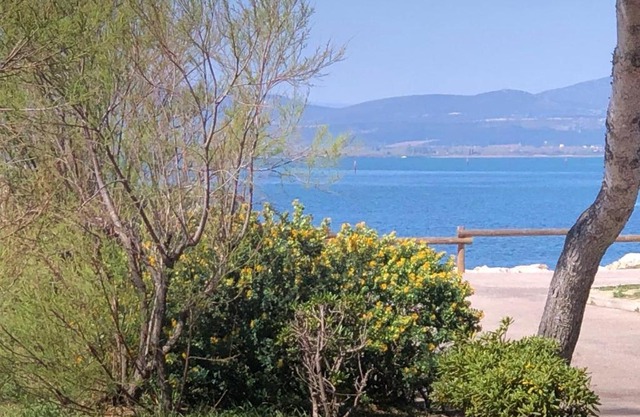 Appartement T2, 4 Couchages, Terrasse, Jardinet, Parking, Proche Commerces et Plage, Le Barcarès - FR-1-81-298