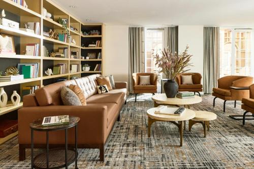 Lorien Hotel 