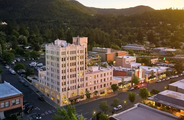 Ashland Springs Hotel 