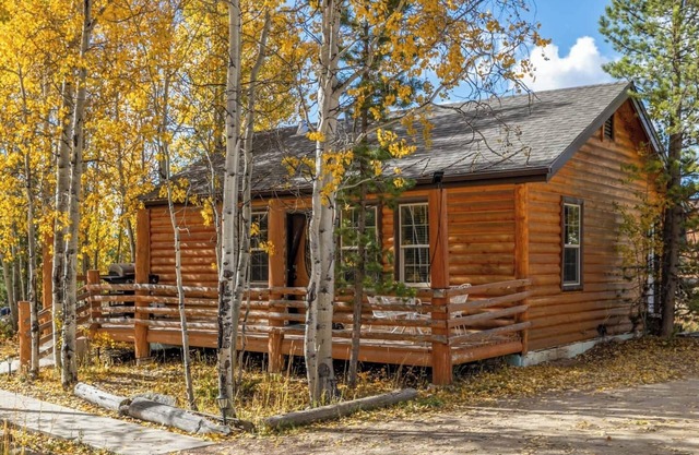 Leaf Lodges Grand 