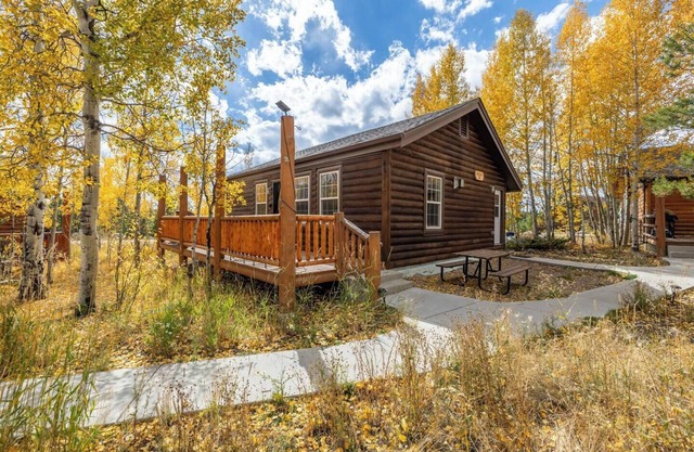 Leaf Lodges Grand 