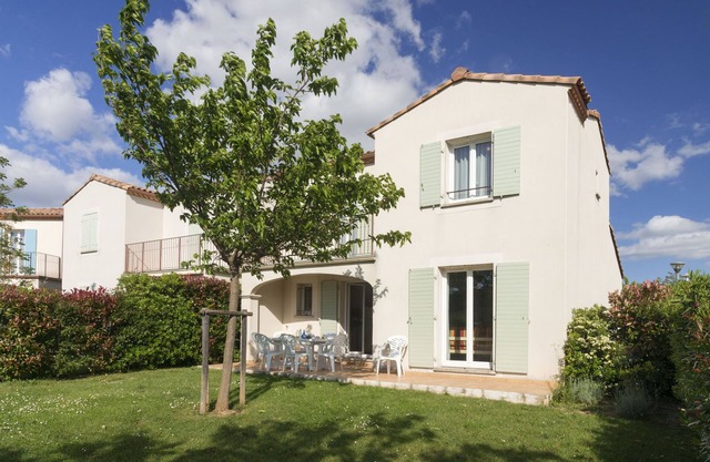 Attached house with terrace or loggia located in Languedoc