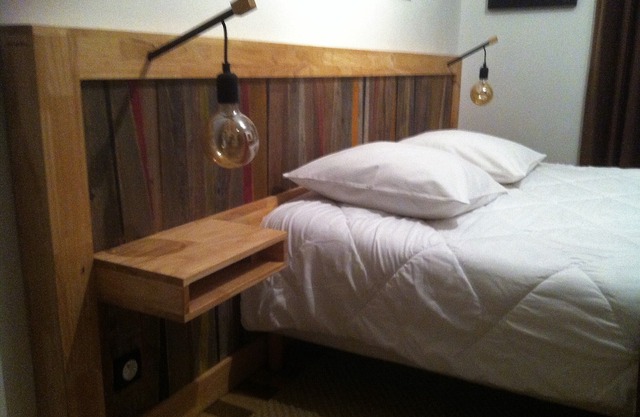 ATYPICAL GITE AT THE FRONT OF THE SEA