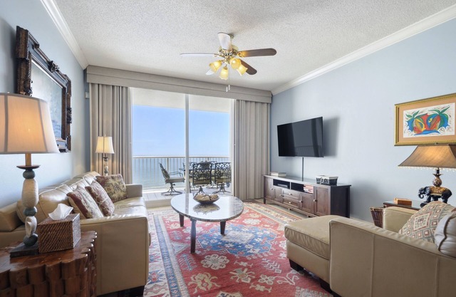 Avalon Penthouse 2004 - Luxury Condo 20th floor K/Q/Twns Direct Gulf View, WIFI