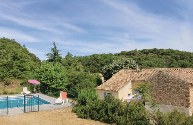 Accommodation Julien De Peyrolas 