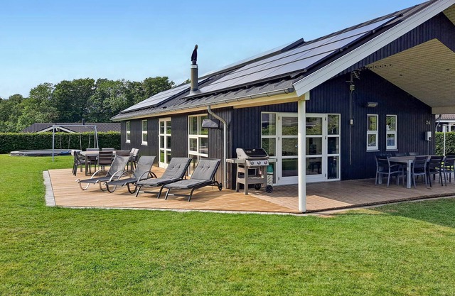 Awesome home in Aabenraa with sauna