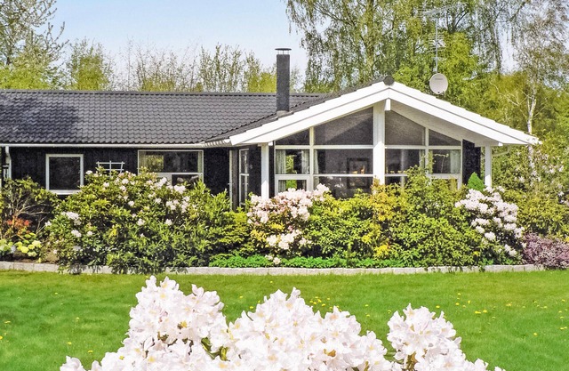Awesome home in Gilleleje with WiFi