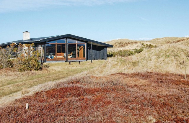 Awesome home in Hvide Sande with WiFi