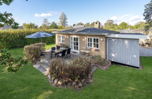 Awesome home in Knebel with kitchen