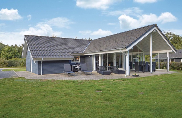 Awesome home in Toftlund with sauna