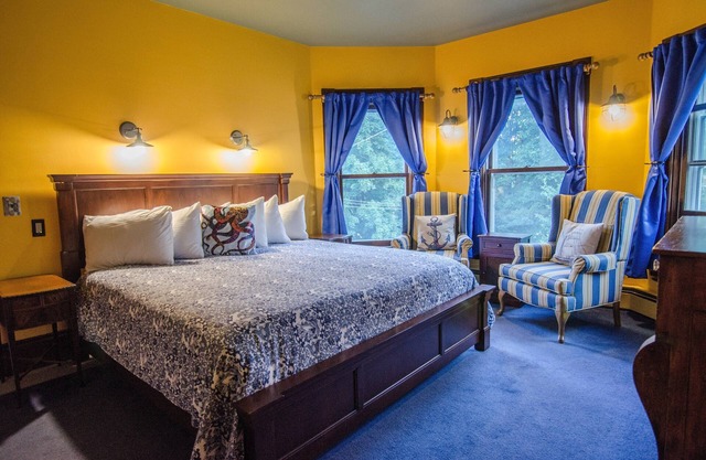 🍳 B&B ☕ 2-Bed Suite for Max 3 (2nd Fl), Custom Breakfast, Downtown Shelburne VT