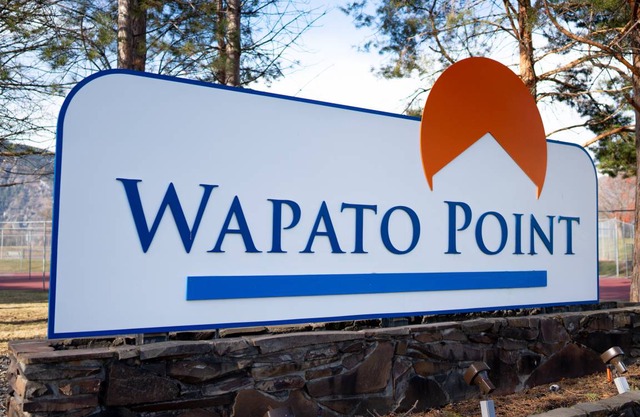 B3 Waterfront with mountain views