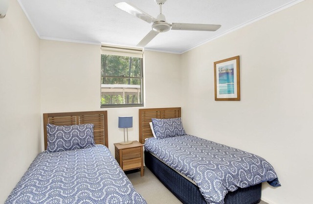 Baden 52 - Rainbow Shores